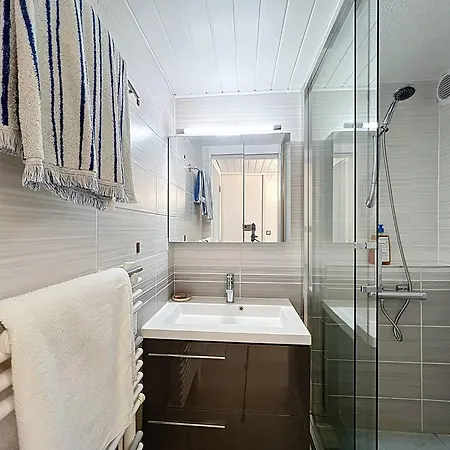 Appartement A 100m Avec Parking Et Climatisation Pour 4 - Fr-1-770-45 *